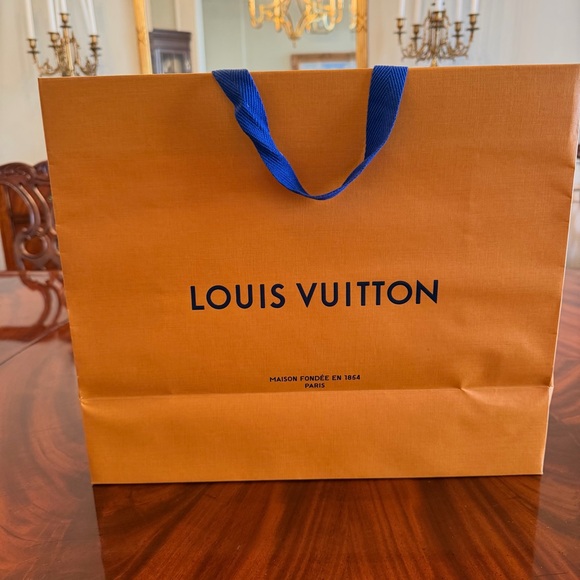 Louis Vuitton Large Shopping Bag - Picture 6 of 16